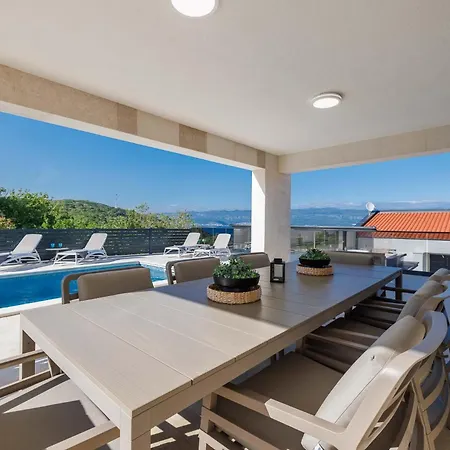Hillside Villa *