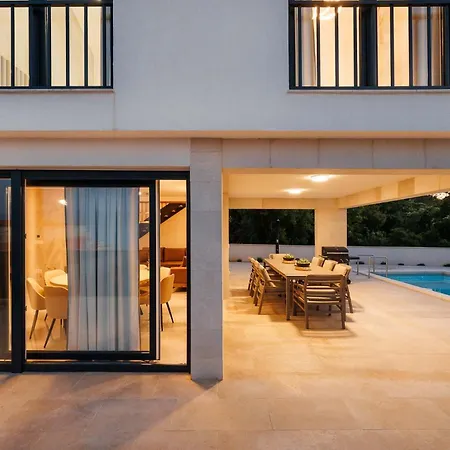 Villa Hillside *