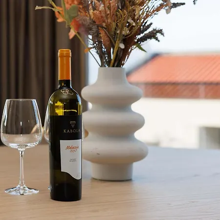 Hillside Villa Vrbnik (Primorje-Gorski Kotar)