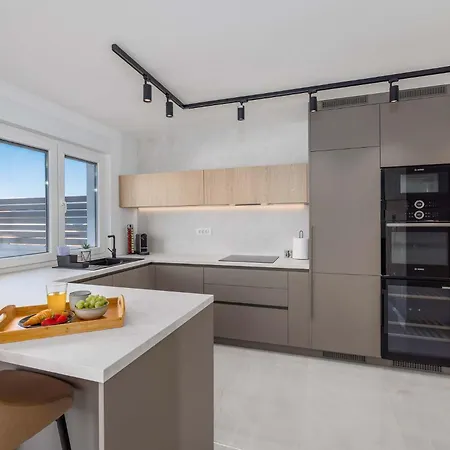 Hillside Villa Vrbnik (Primorje-Gorski Kotar)